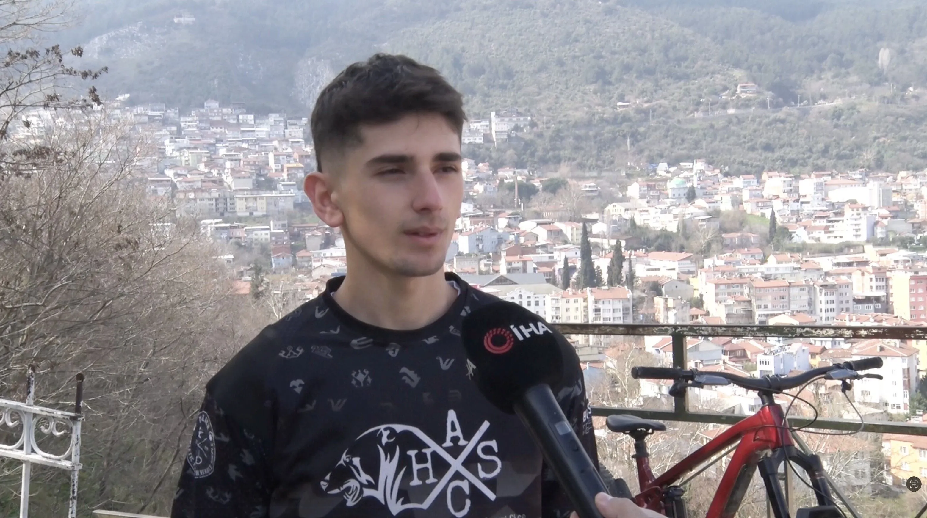  “Bursa’nın Cesur Pedalı: 17 Yaşındaki Ramazan Ayvaz Dünya Kupası Peşinde”